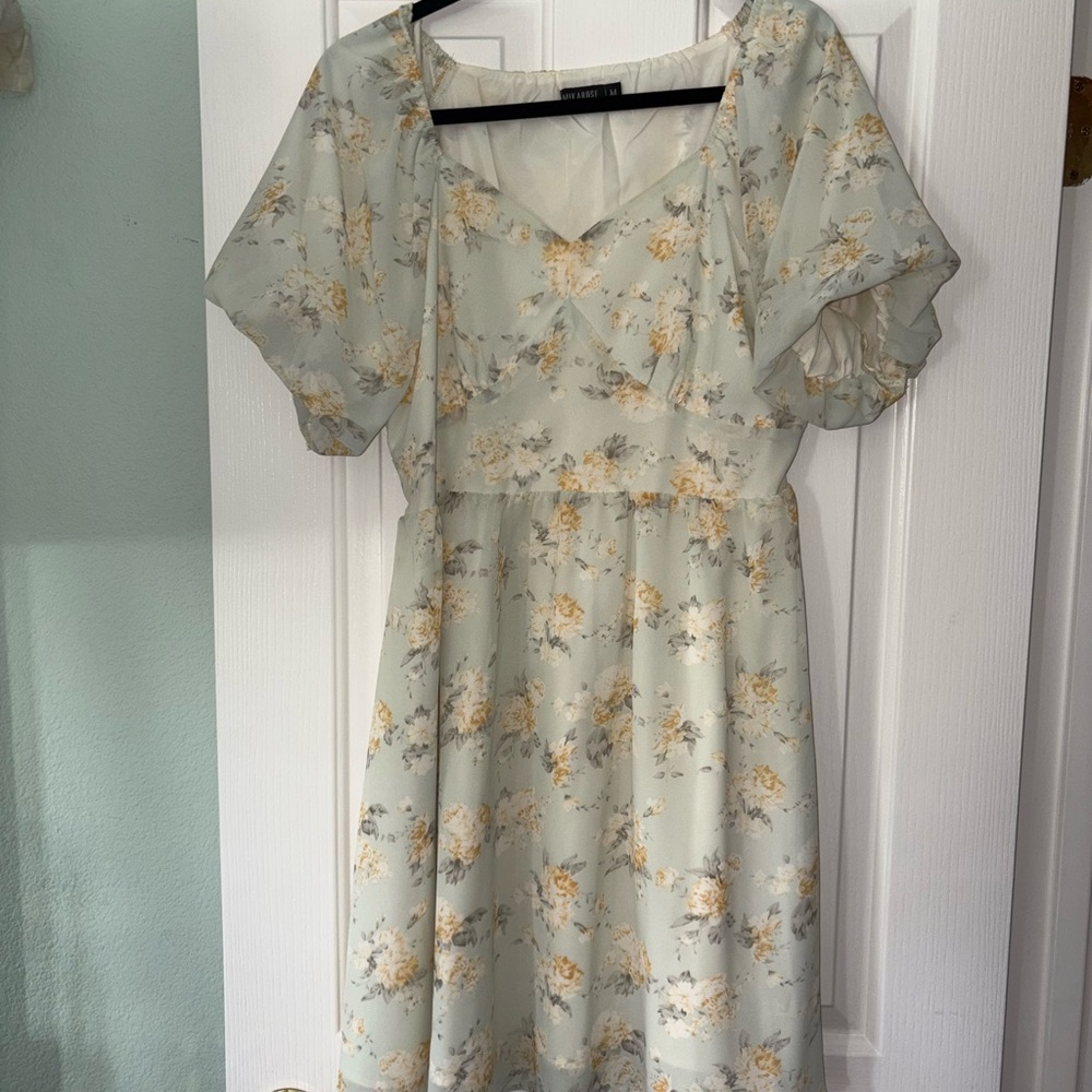 NeeSees Dresses Mikarose Women's Flowy Floral Yellow Flower Puff Sleeve Sundress